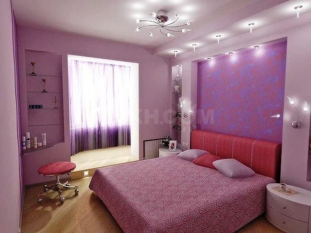 Purple wallpaper for the bedroom walls