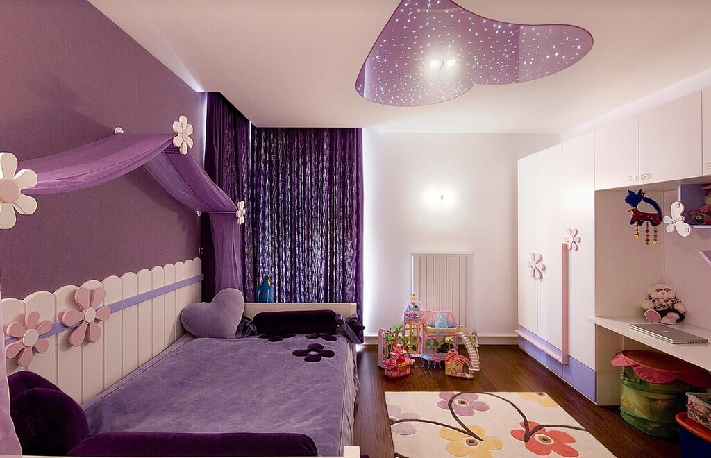 Purple wallpaper in the nursery