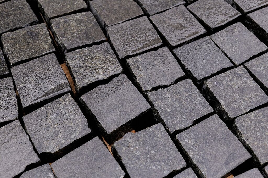 Gabbro diabase tile 35 фото