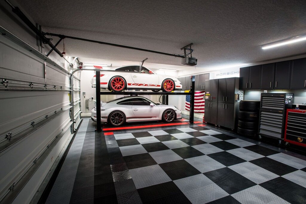 Retro-style garage