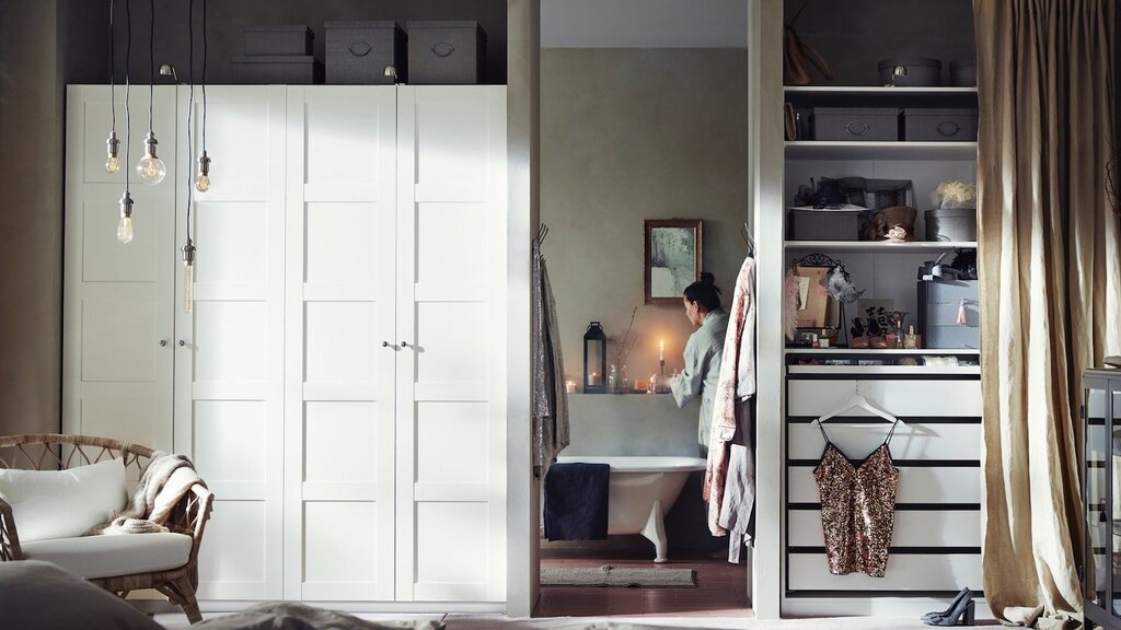 Walk-in closet with hinged doors