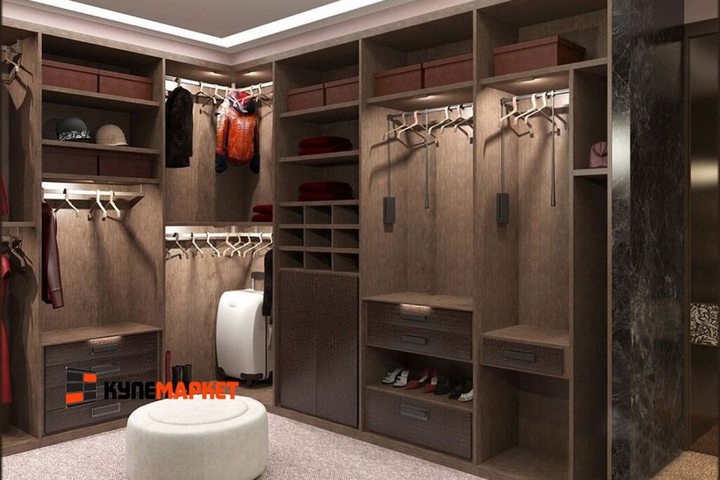 Wardrobes in the hallway