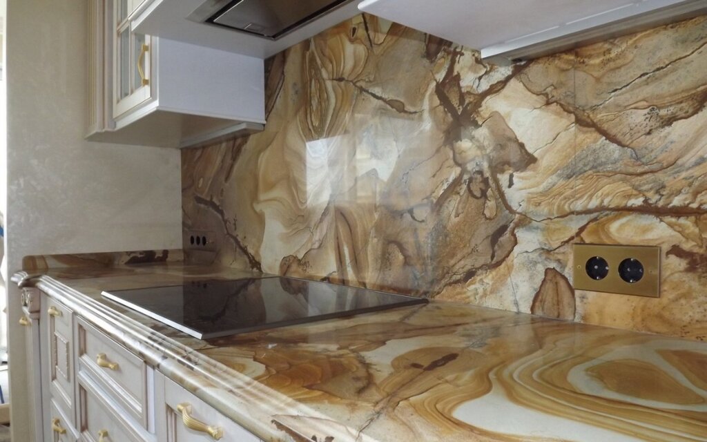 Flexible stone in the kitchen