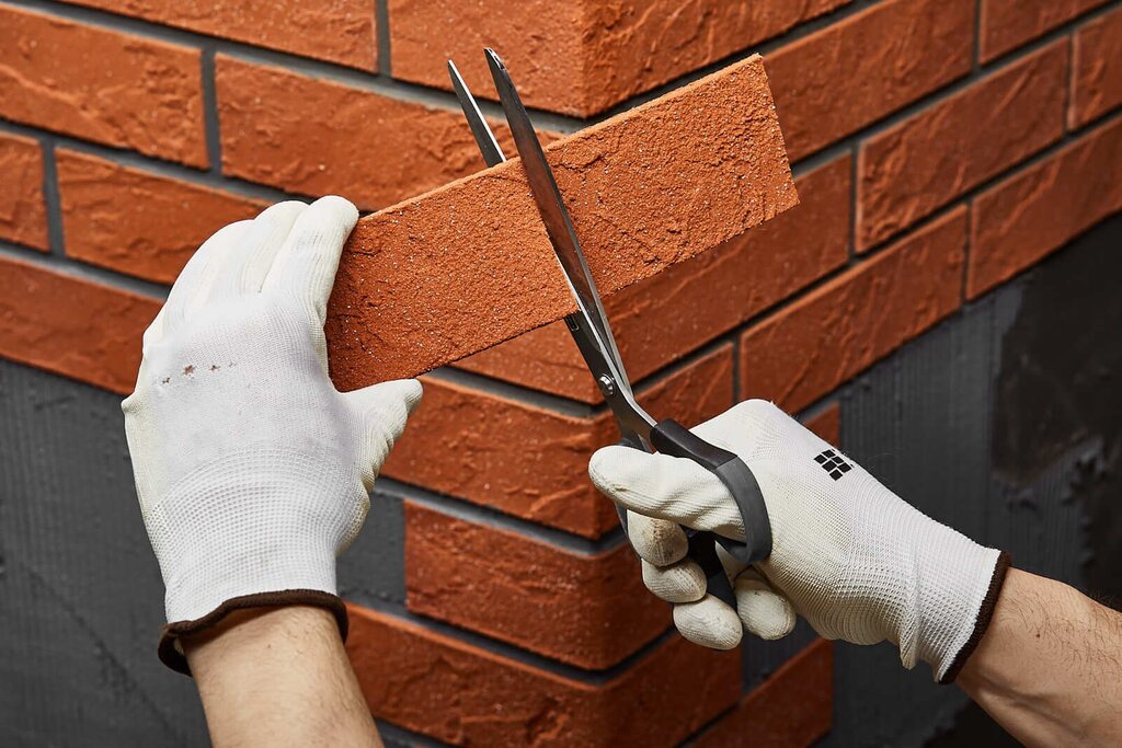 Flexible brick on mesh for facade