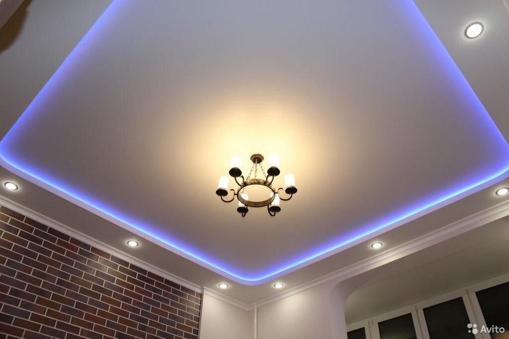 Drywall ceiling with perimeter lighting