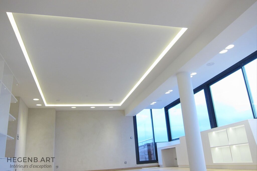 Gypsum ceiling with lighting