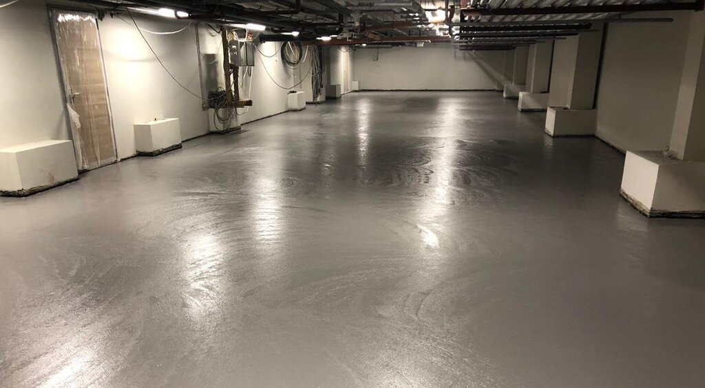 Smooth concrete floor