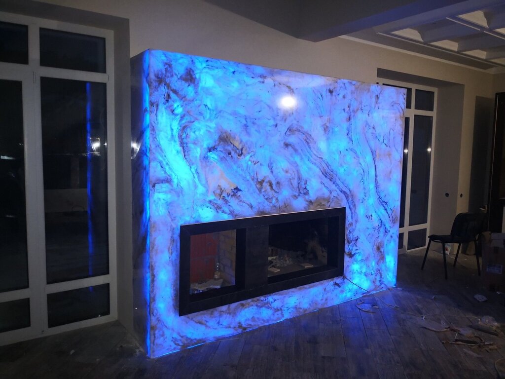 Blue Onyx in the interior