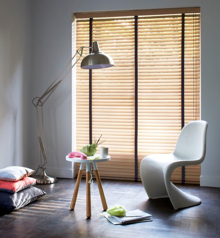 Horizontal blinds in the interior