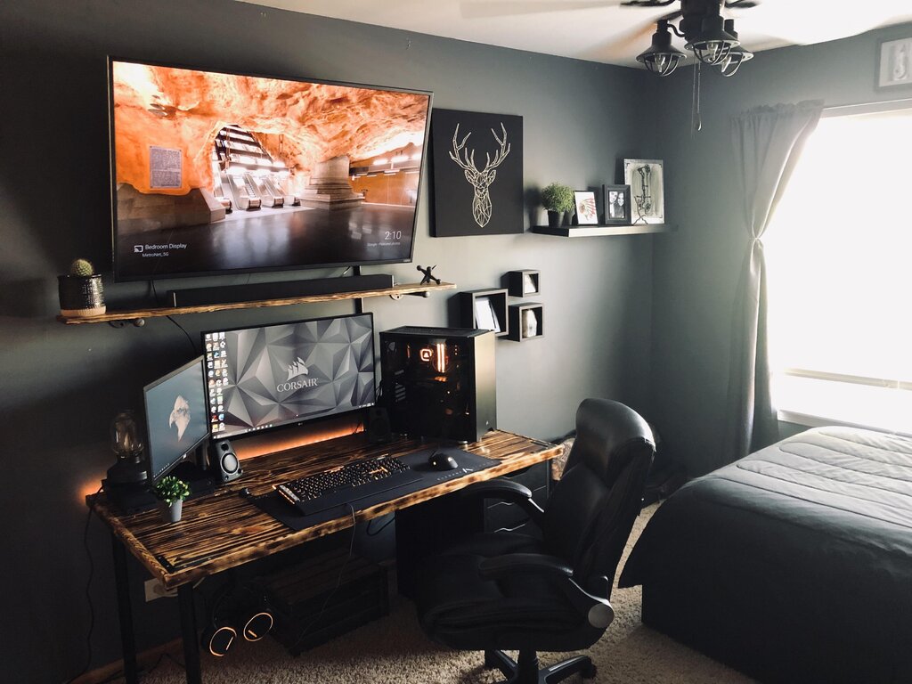 Interior of a room with a computer