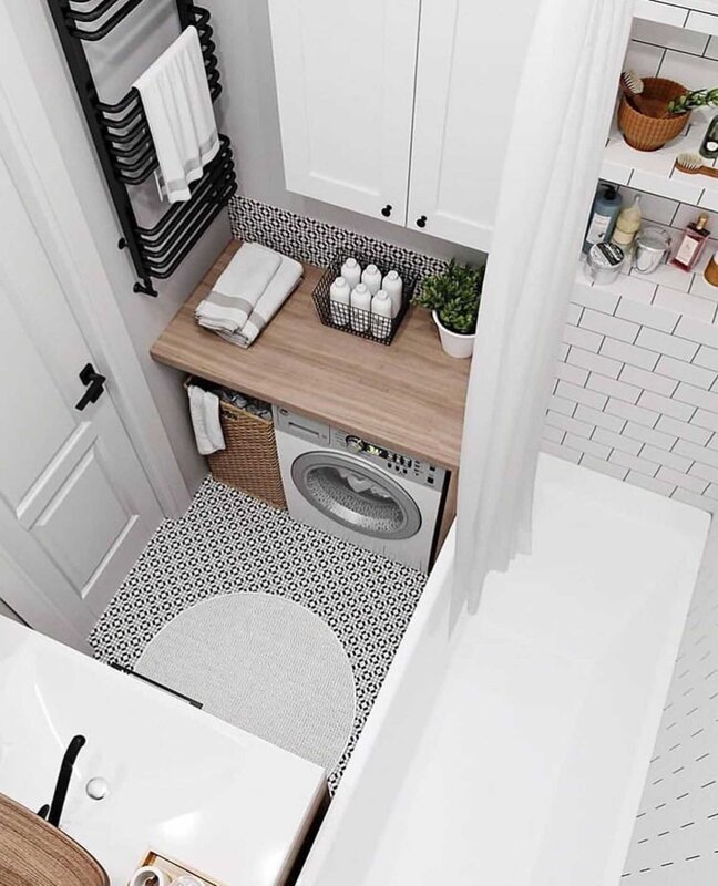 The interior of a small bathroom