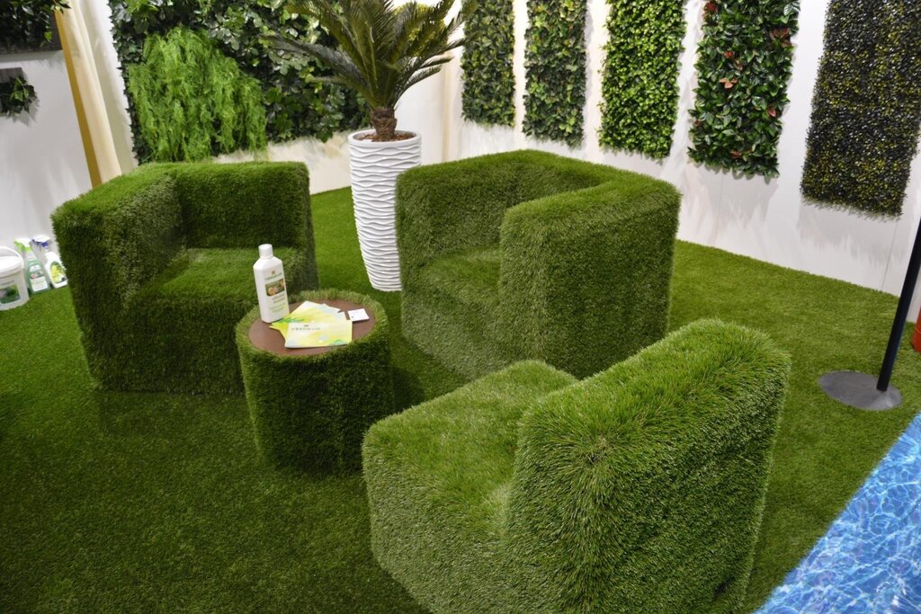 Artificial grass for interior decor