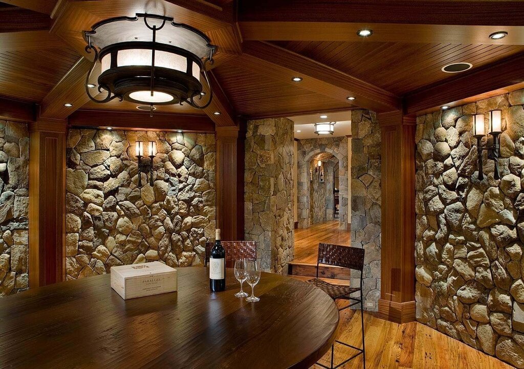 Stone panels for interior finishing