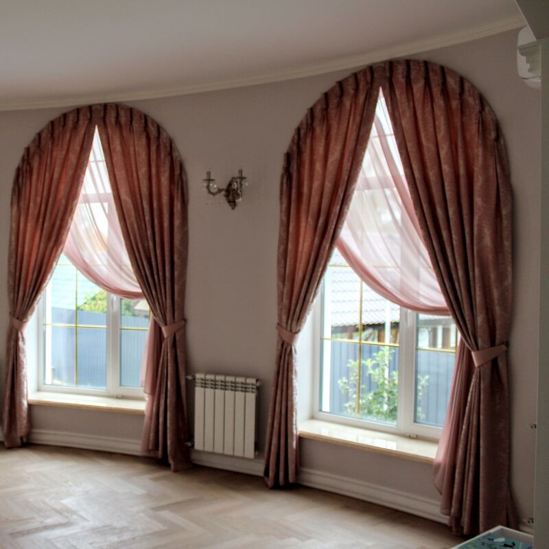 Curtain rods for arched windows