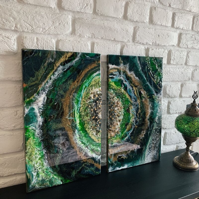 Epoxy resin paintings in the interior