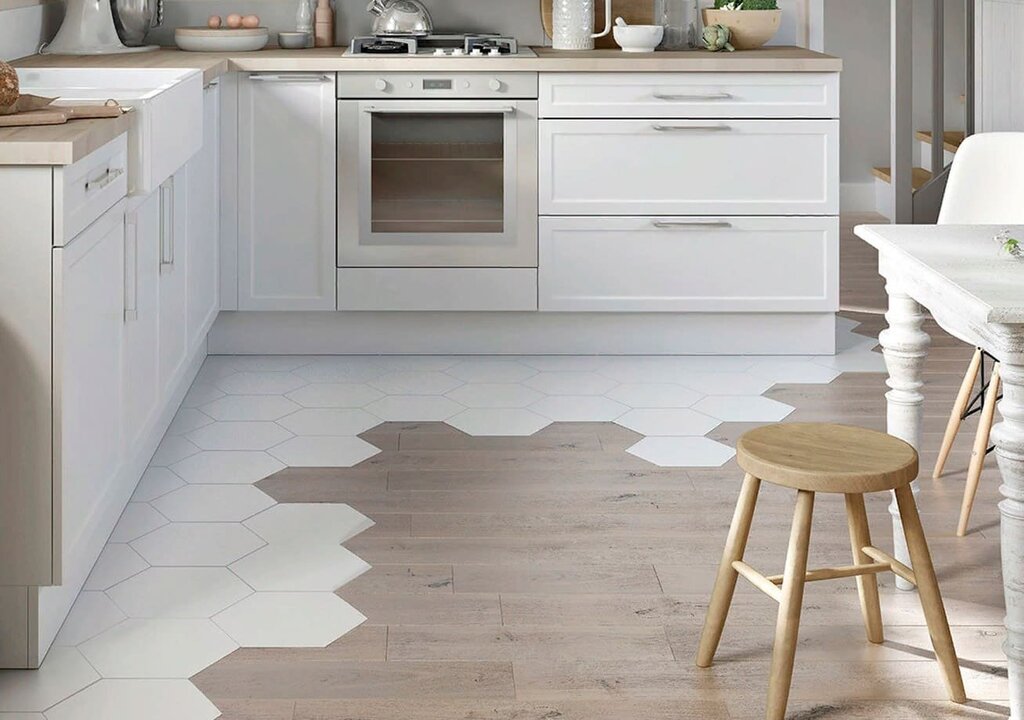 Porcelain stoneware and laminate in the kitchen