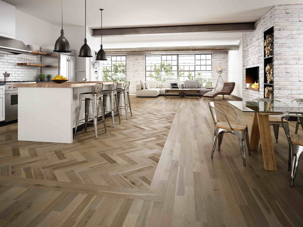 Porcelain stoneware that looks like wood and laminate