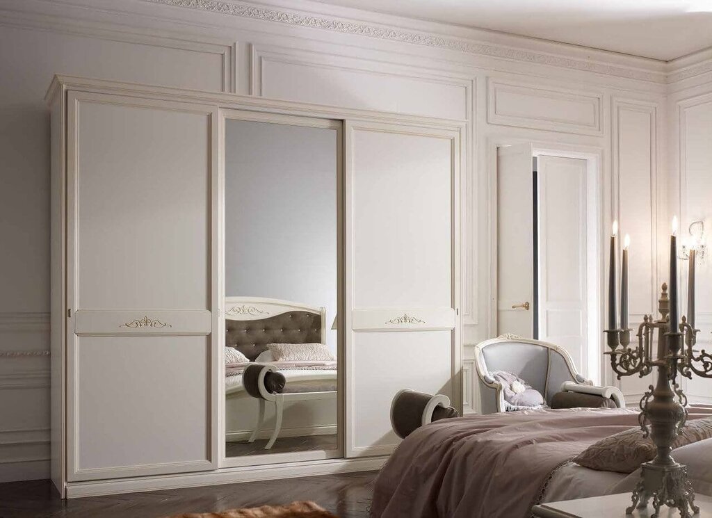 Classic wardrobe with sliding doors