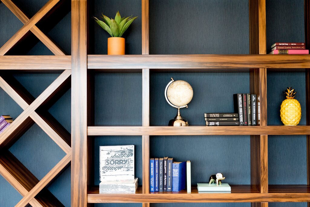 Bookshelf with lighting