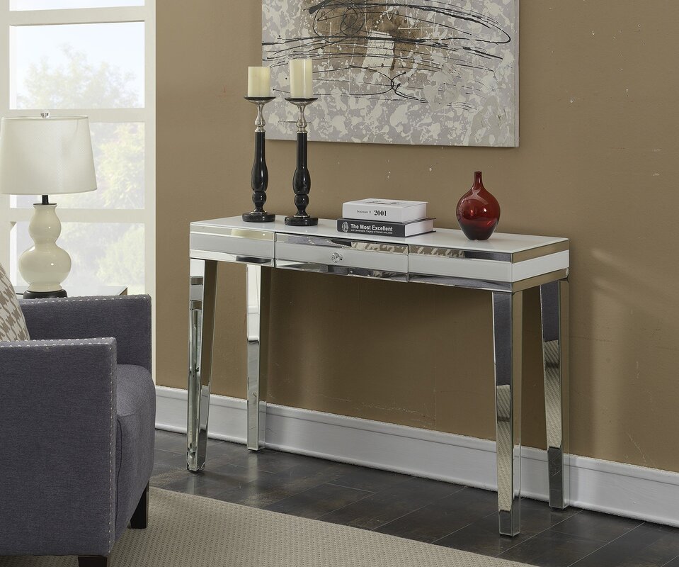 Console table in the interior