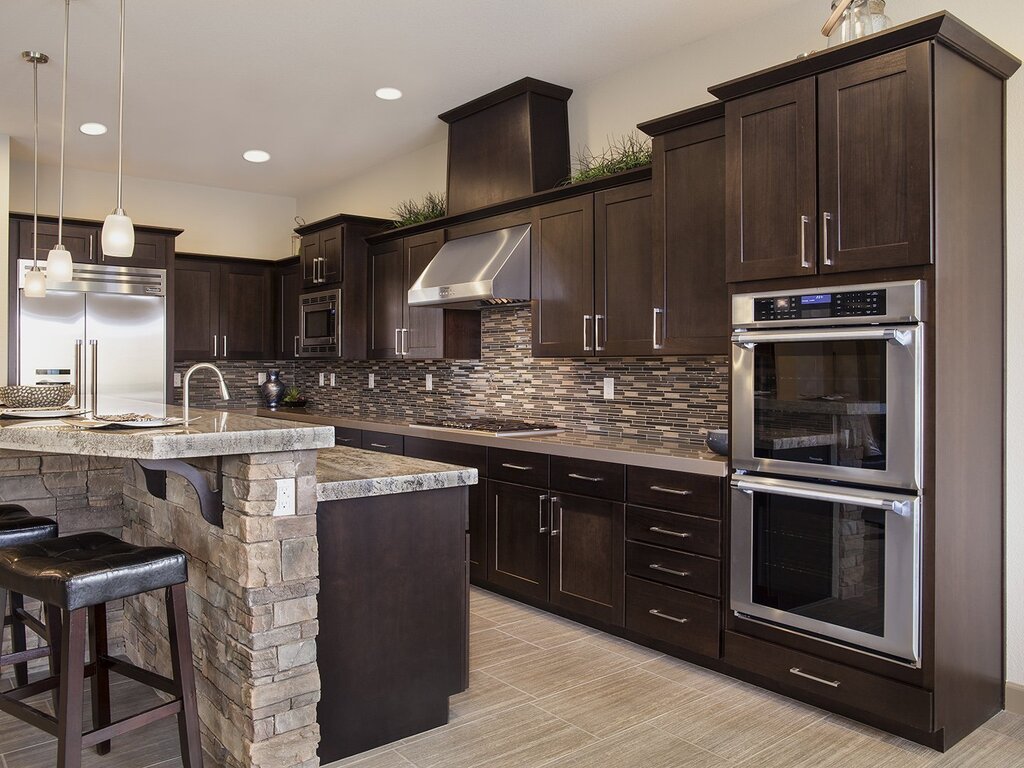 Brown tiles in the kitchen