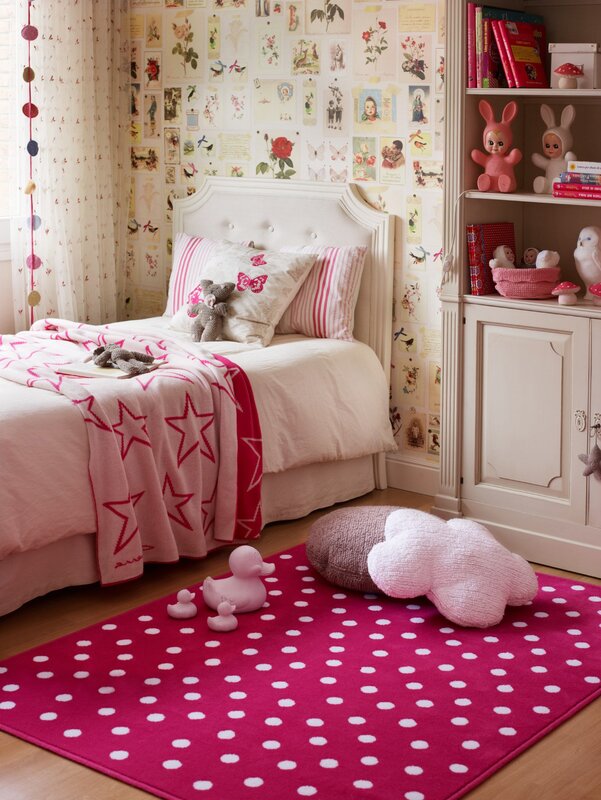 A rug for a girl's nursery