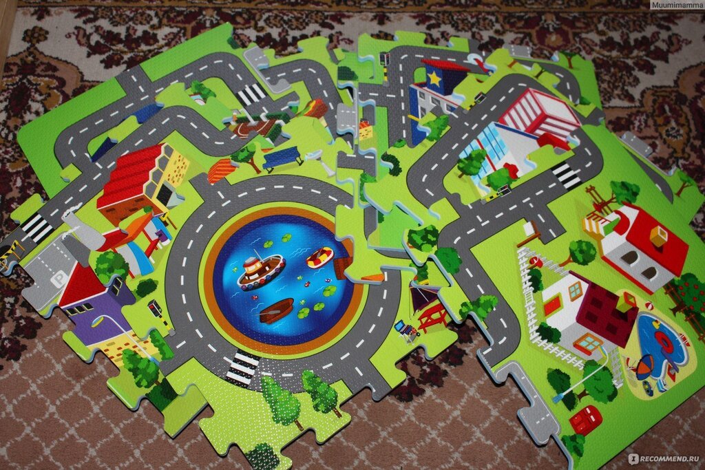 Puzzle mat road