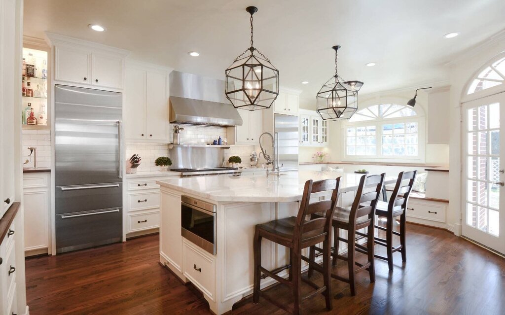 Beautiful ceiling in the kitchen