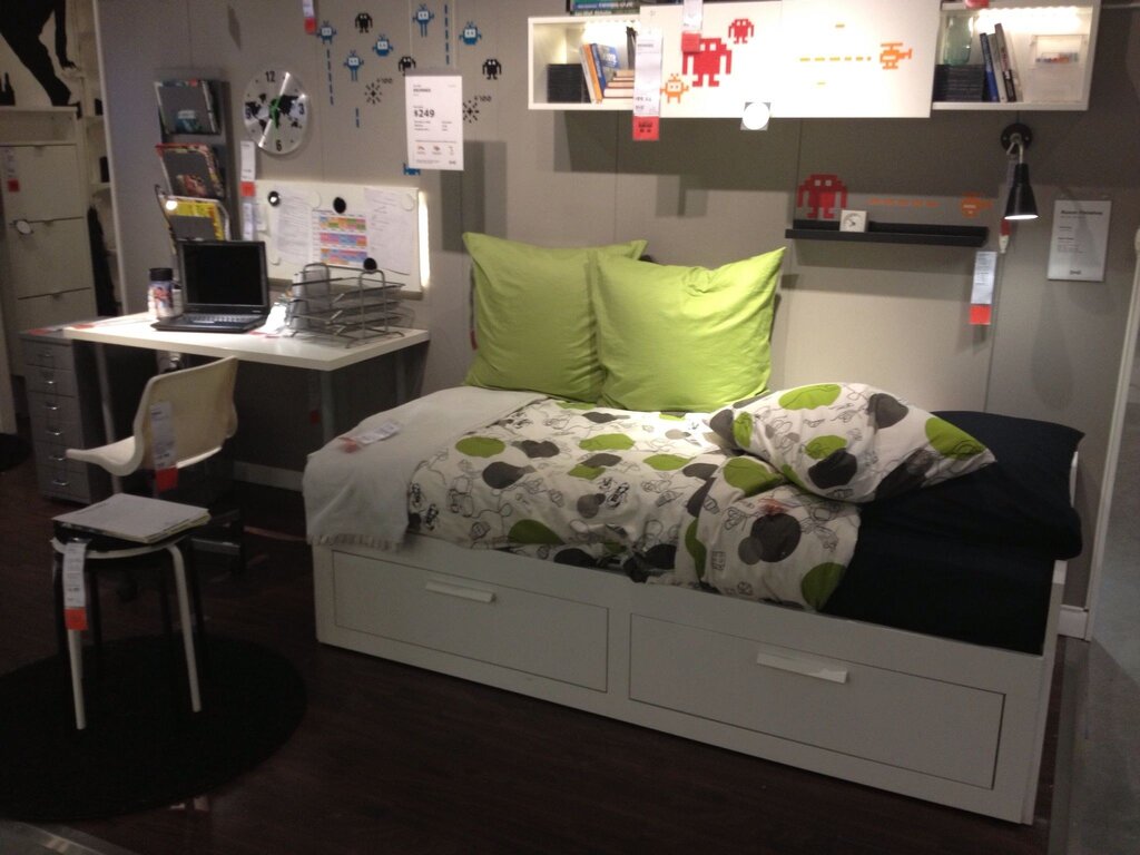 IKEA BRIMNES daybed