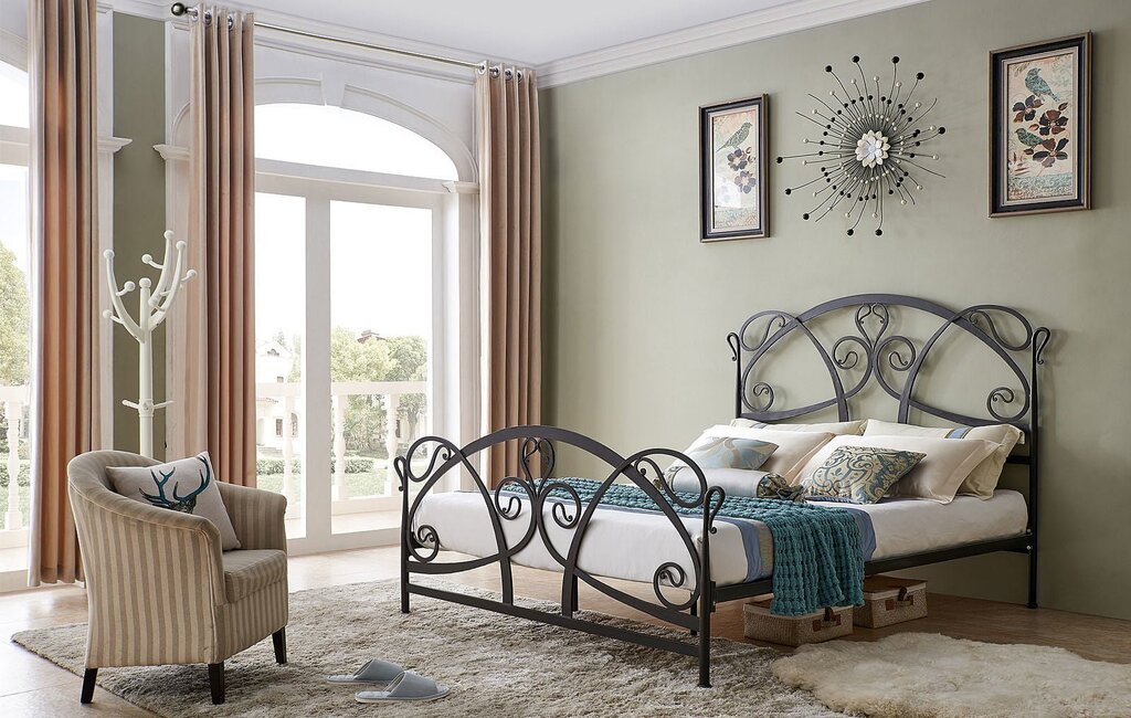 Bed with wrought iron elements 34 фото