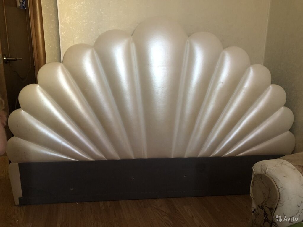 Bed with Shell Headboard