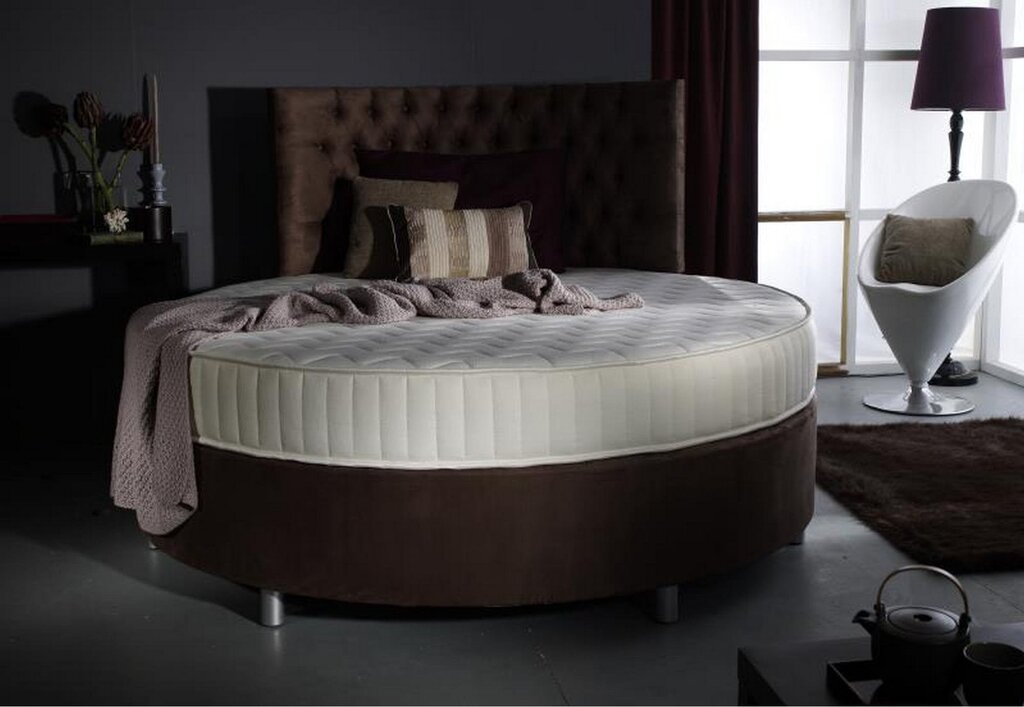 Round white bed