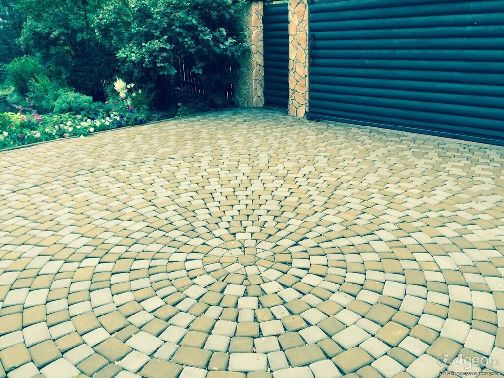 Round paving tile