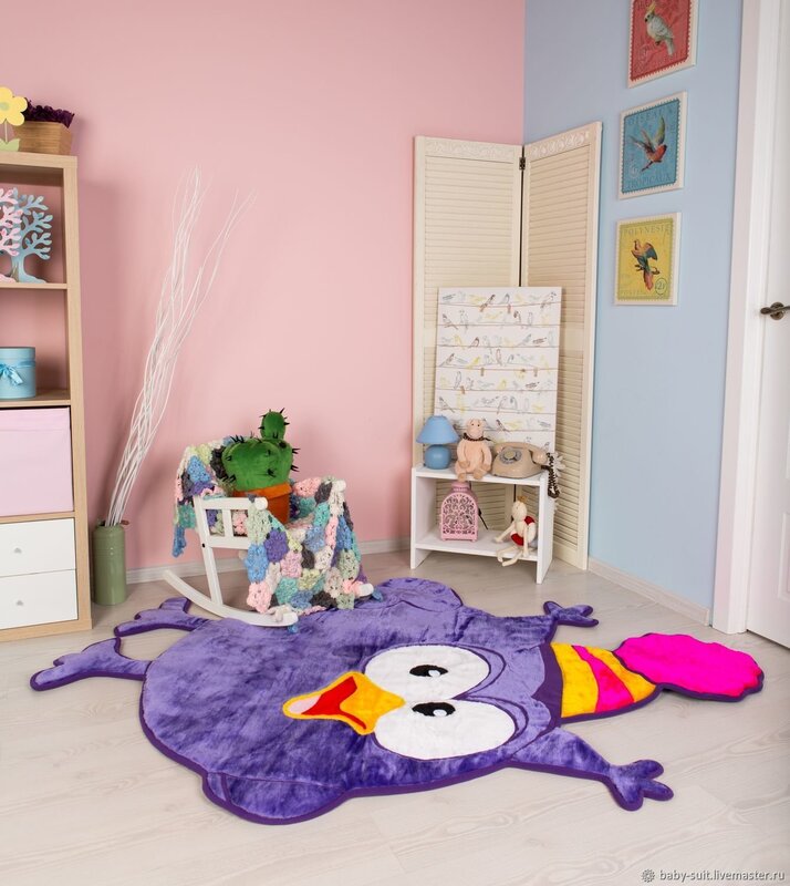 Round rug for the children's room