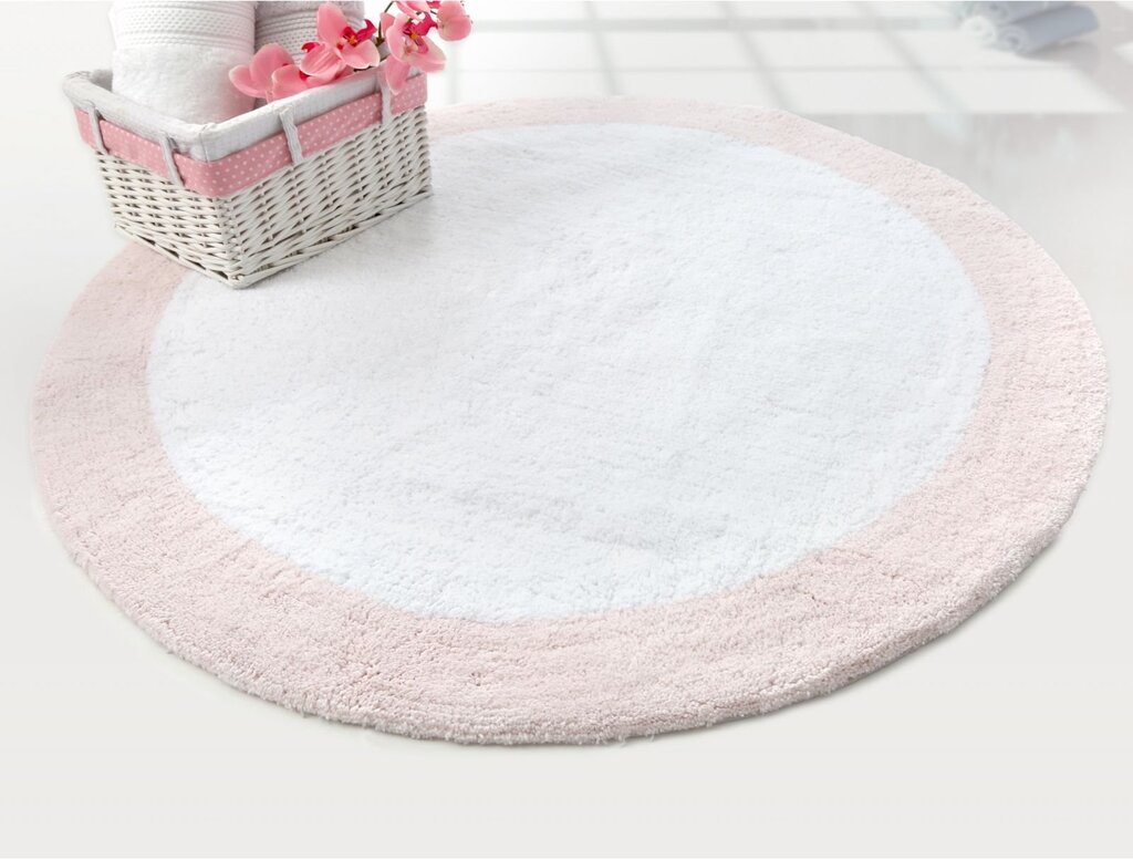 A round rug for the bathroom