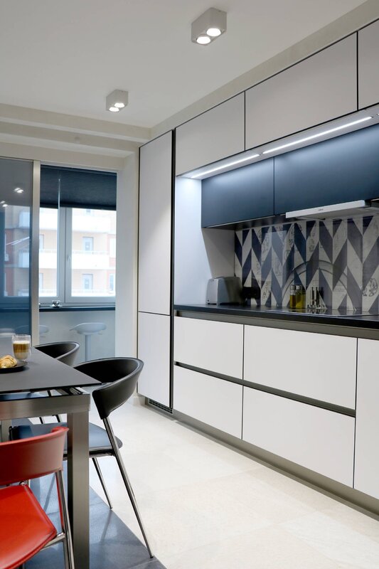 Kitchens with a mezzanine up to the ceiling