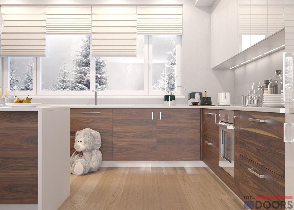 White gloss and wood kitchen