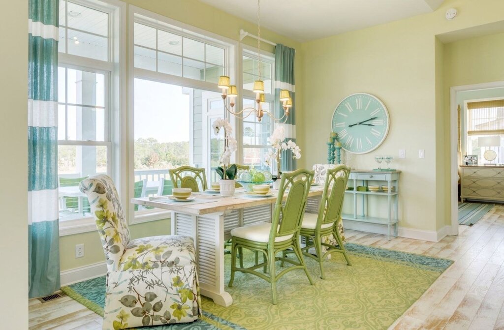 Kitchen-living room in green tones