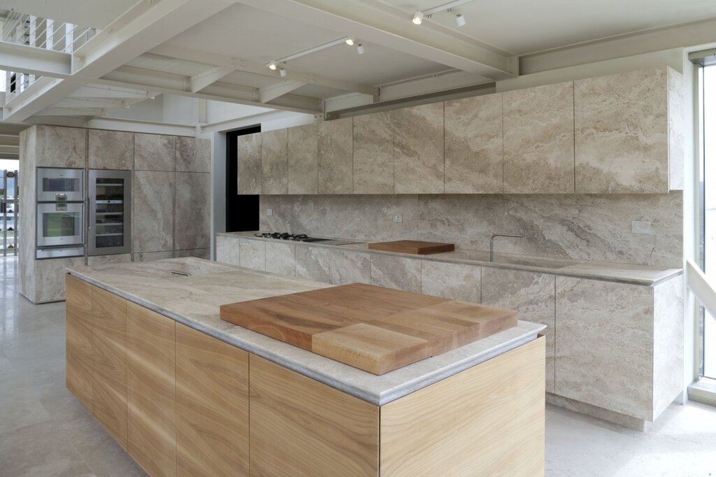 Marble and wood kitchen