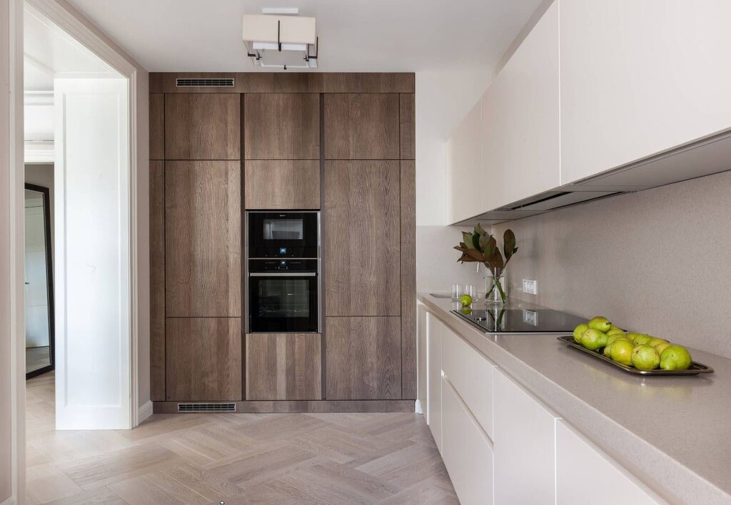 A wood-effect kitchen in a modern style