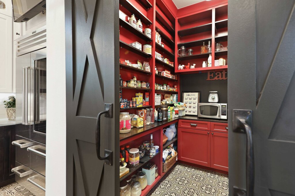 Kitchen with a hidden pantry