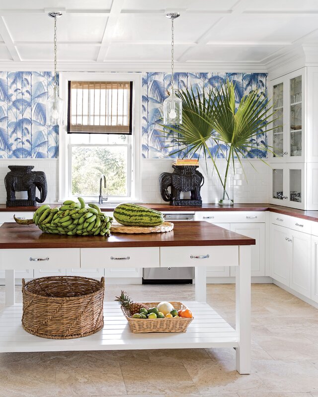 Tropical-style kitchen