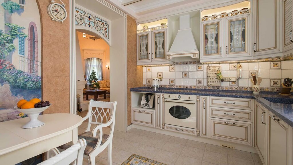 Venetian style kitchen