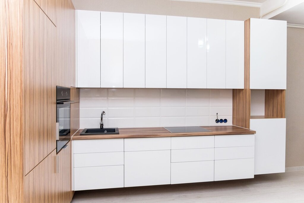 Kitchen wall cabinets