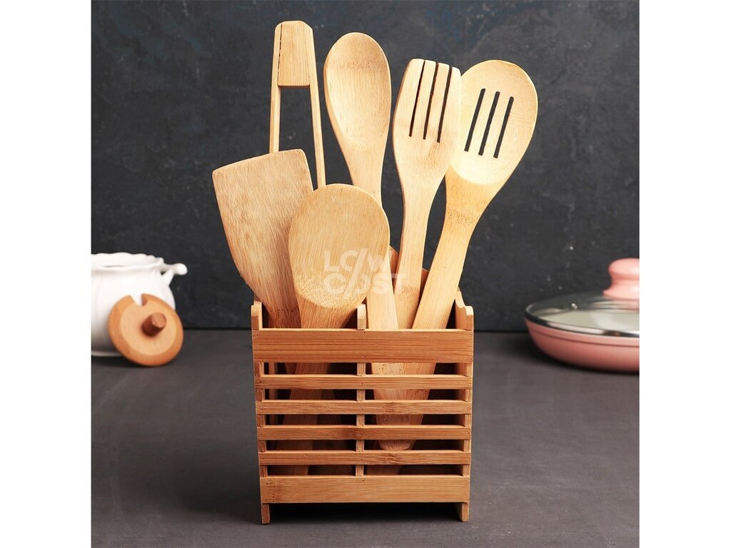 Wooden kitchen utensils