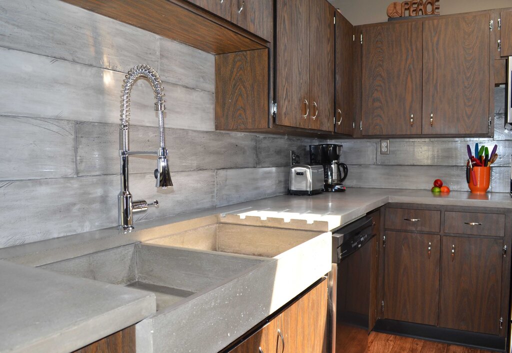 A kitchen backsplash made of laminate