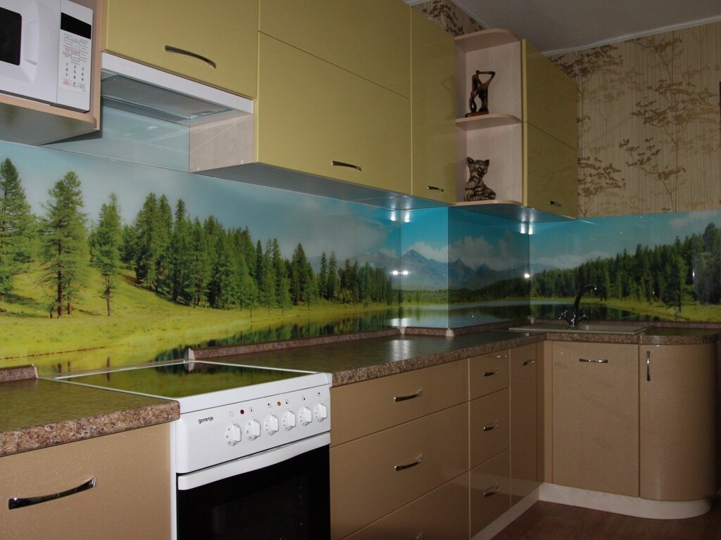 Glass kitchen backsplash