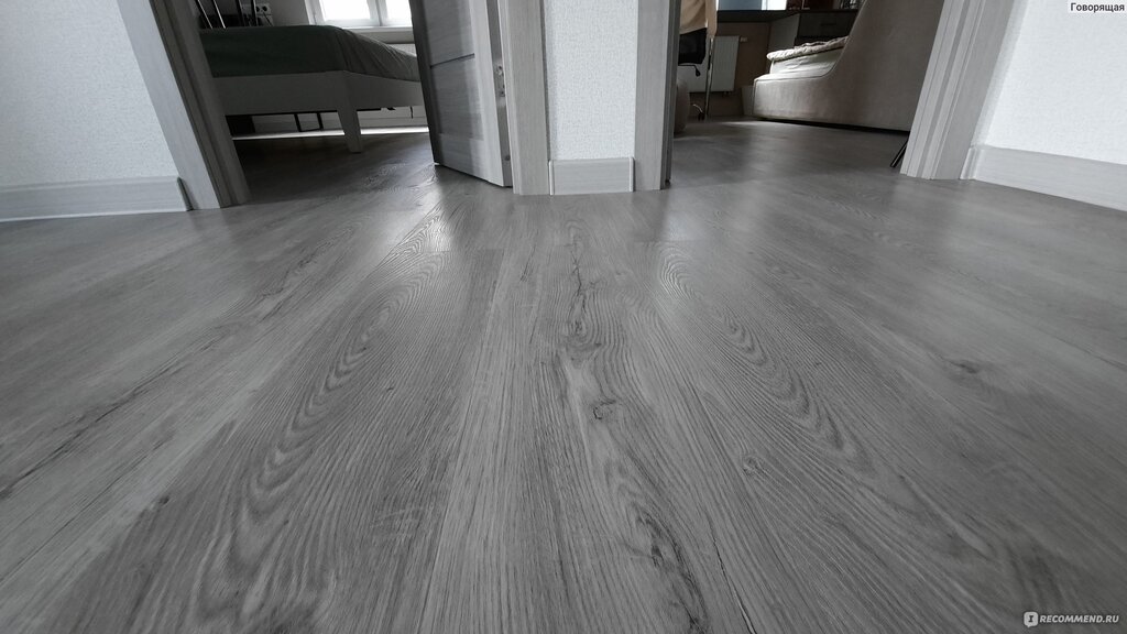 Quartz vinyl floors