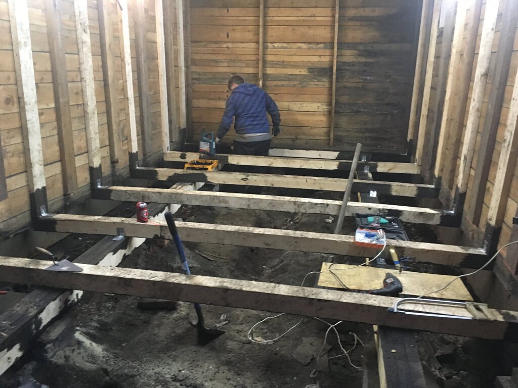 Floor joists for the garage