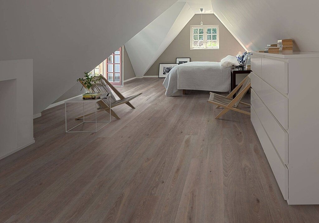 Ivory oak laminate